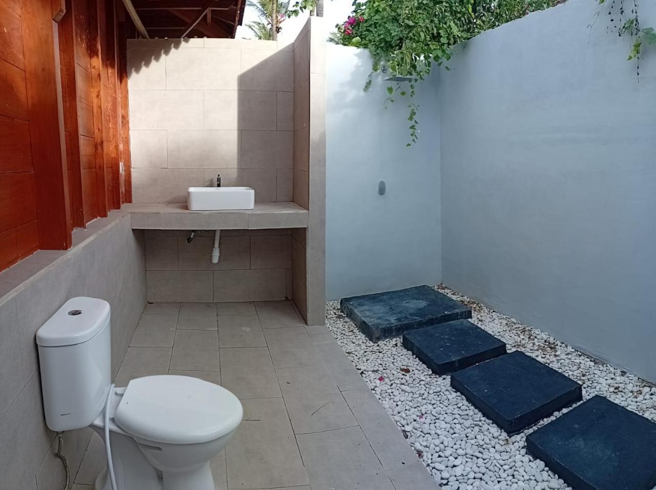 Welly Bungalow Τζίλι Τραγουανγκάν Εξωτερικό φωτογραφία